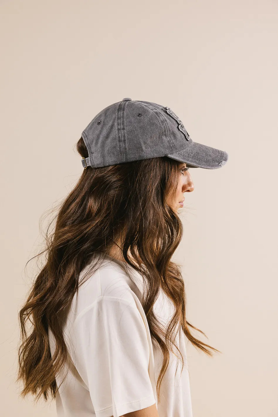 Ripped New York Baseball Call in Grey