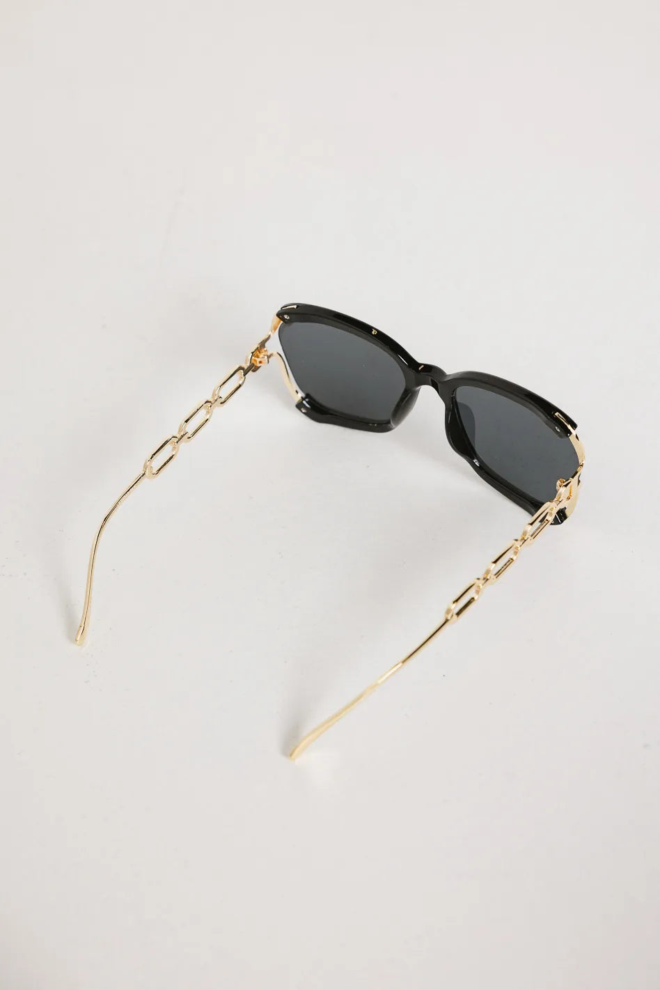 Lea Sunglasses in Black