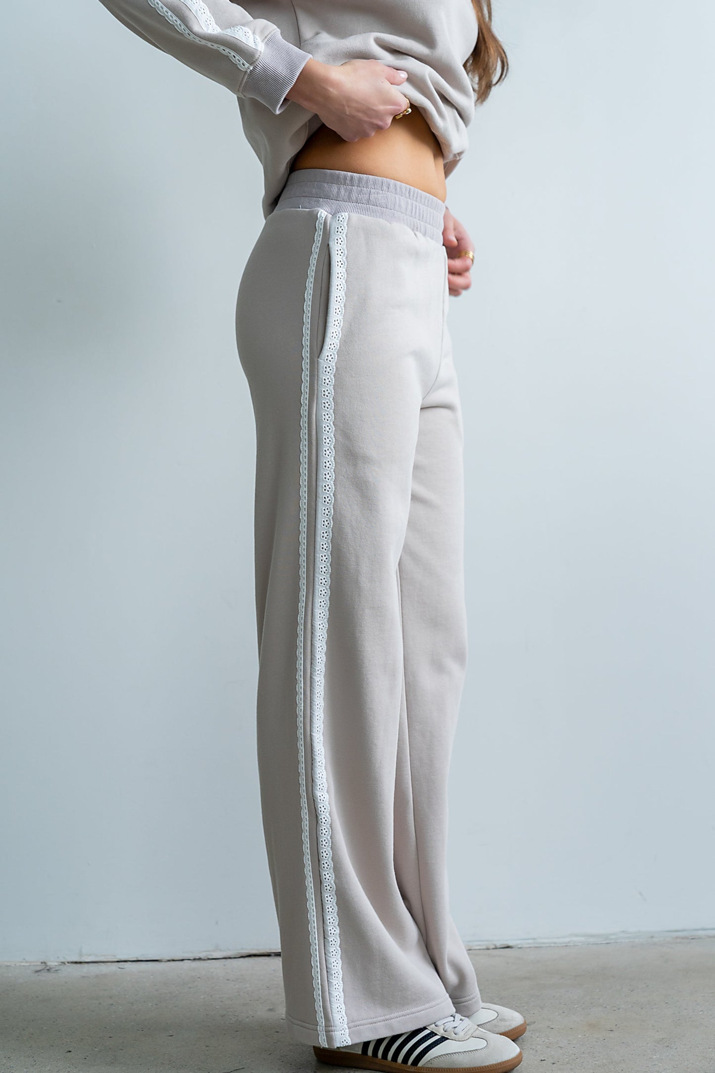Mickey Wide Leg Jogger in Taupe