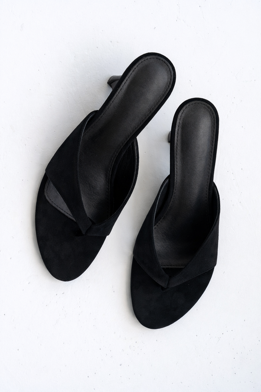 Kaiser Kitten Heel in Black