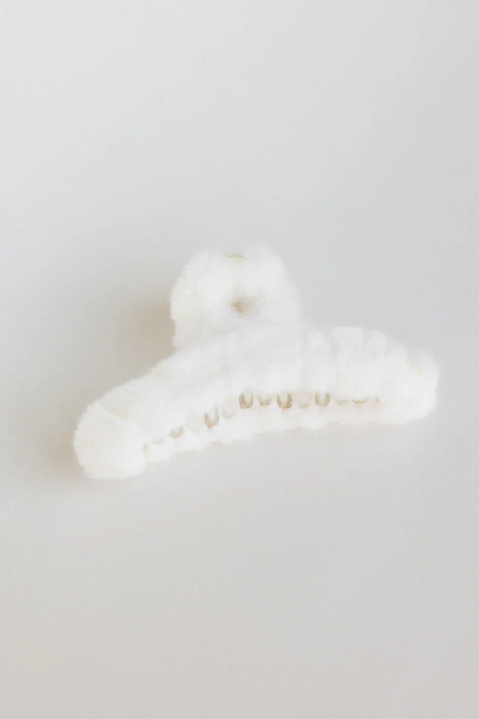 Fuzzy Claw Clip in Cream