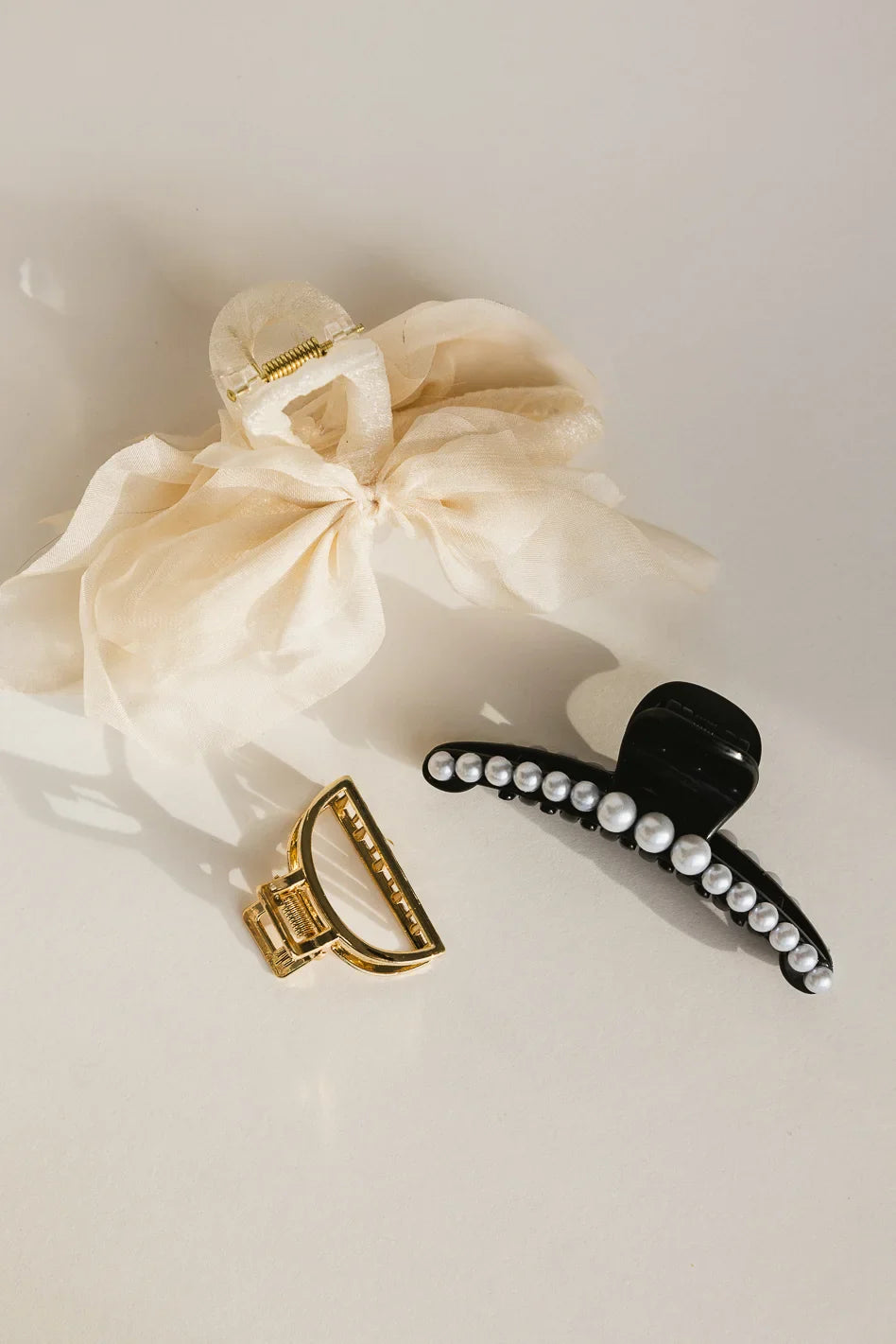 Mesh Bow Claw Clip