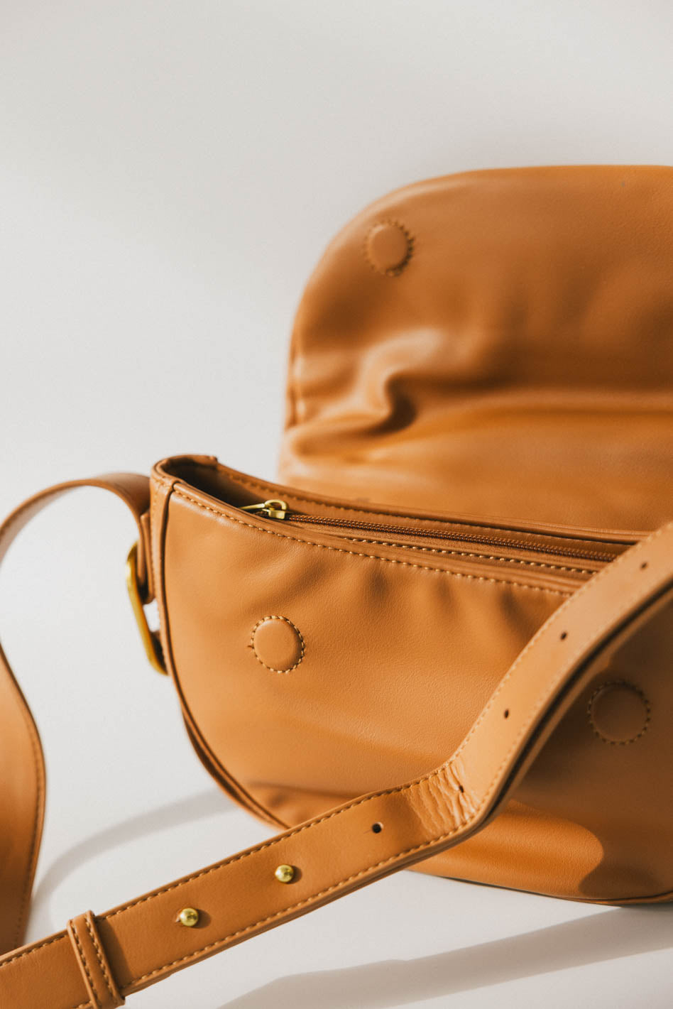 Rumble Vegan Leather Bag in Tan - FINAL SALE