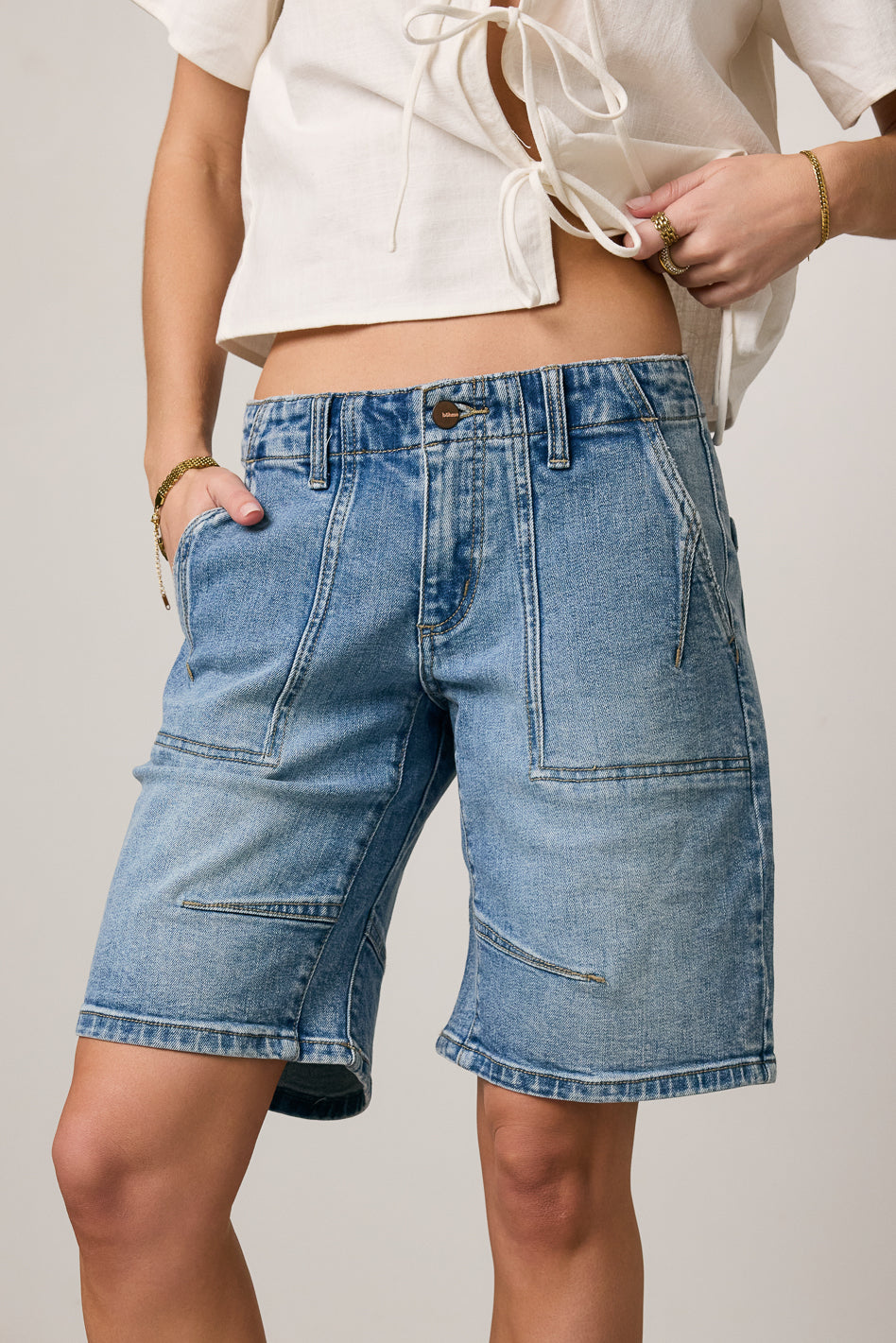 Ally Mid Rise Denim Shorts in Medium Wash - FINAL SALE