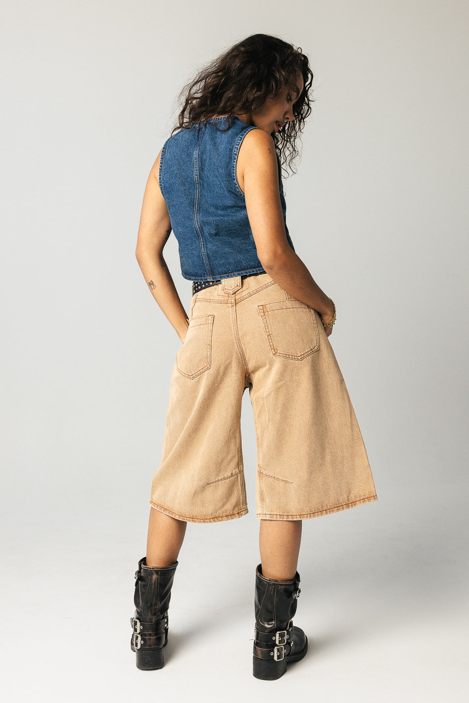 Alden Bermuda Shorts in Rust