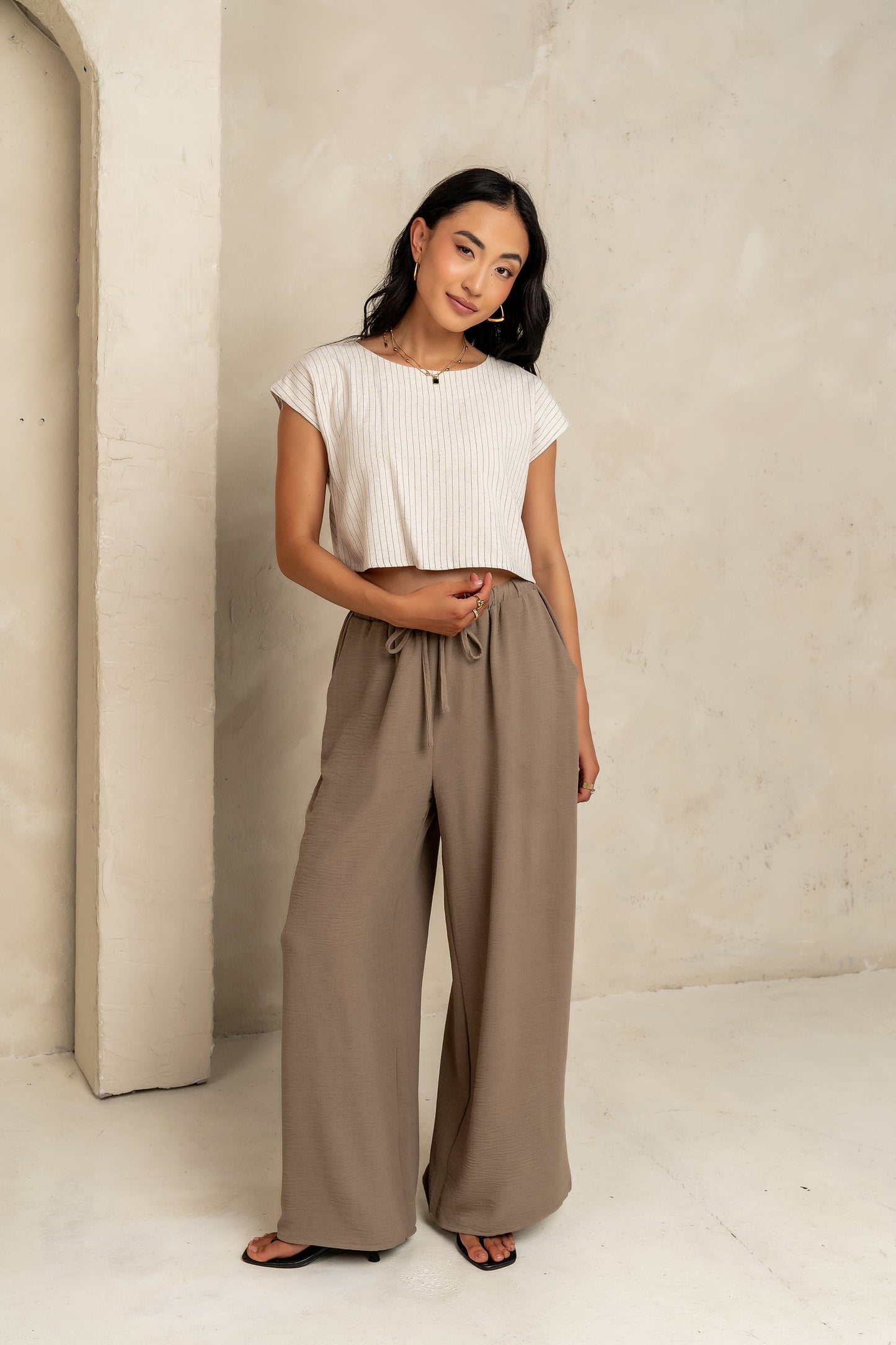 Salma Wide Leg Pants in Taupe