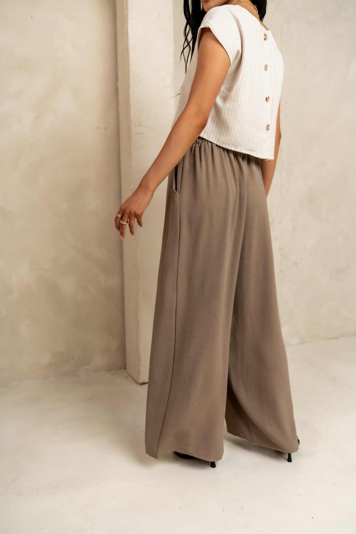 Salma Wide Leg Pants in Taupe