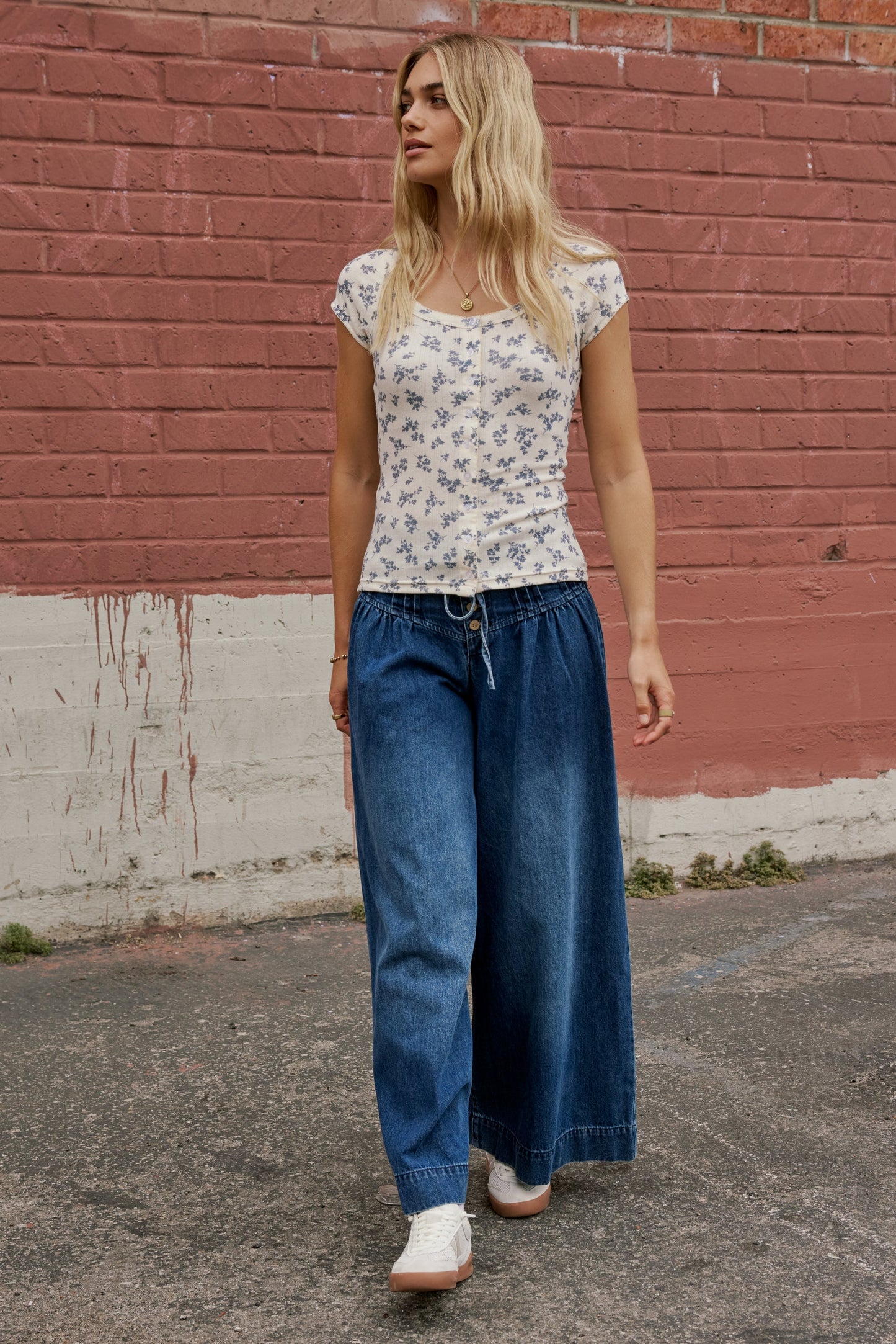 Jaynie Floral Top in Cream - FINAL SALE