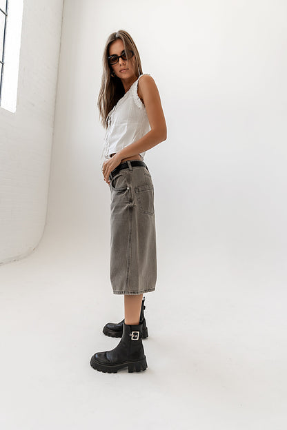 Alden Bermuda Shorts in Grey