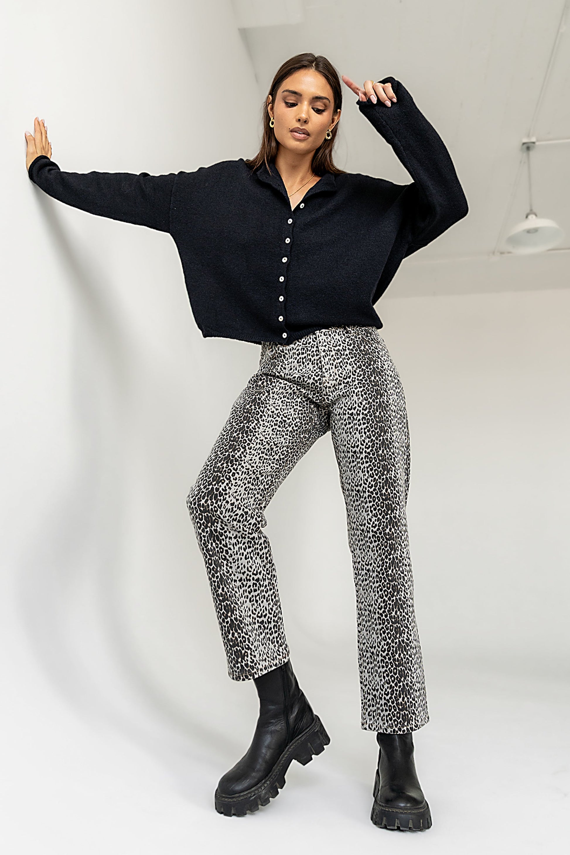 Maci Cardigan in Navy