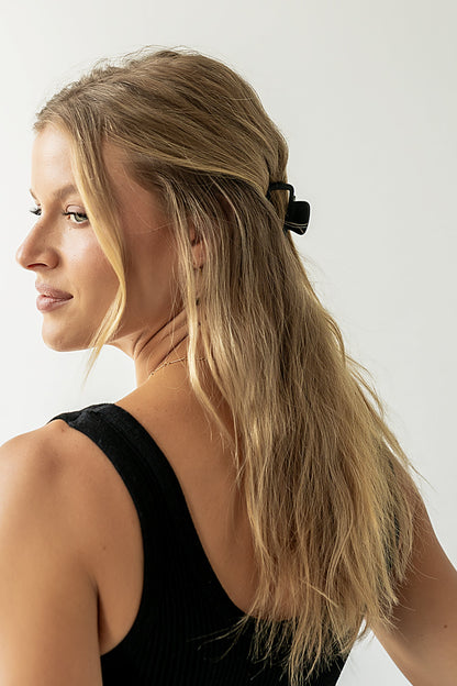 Tati Cutout Claw Clip in Black