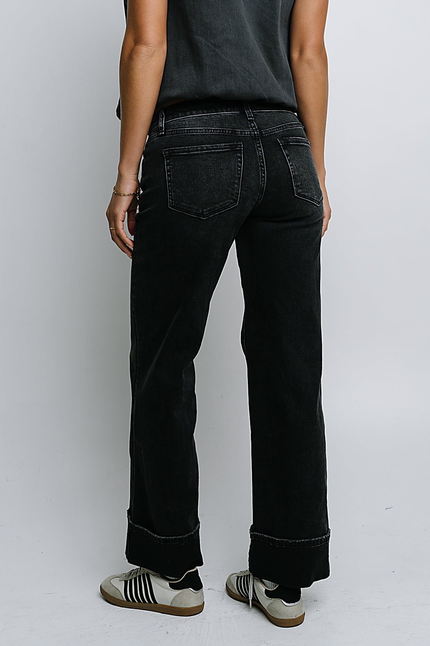 Marcia Cuffed Baggy Jeans in Faded Black