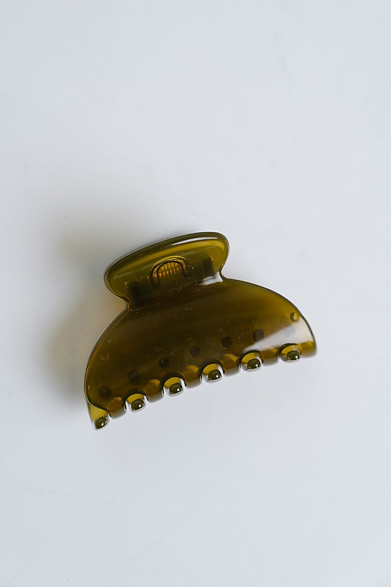 Sienna Claw Clip in Olive