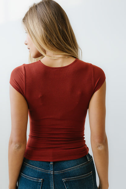 Leslie Cutout Top in Brick