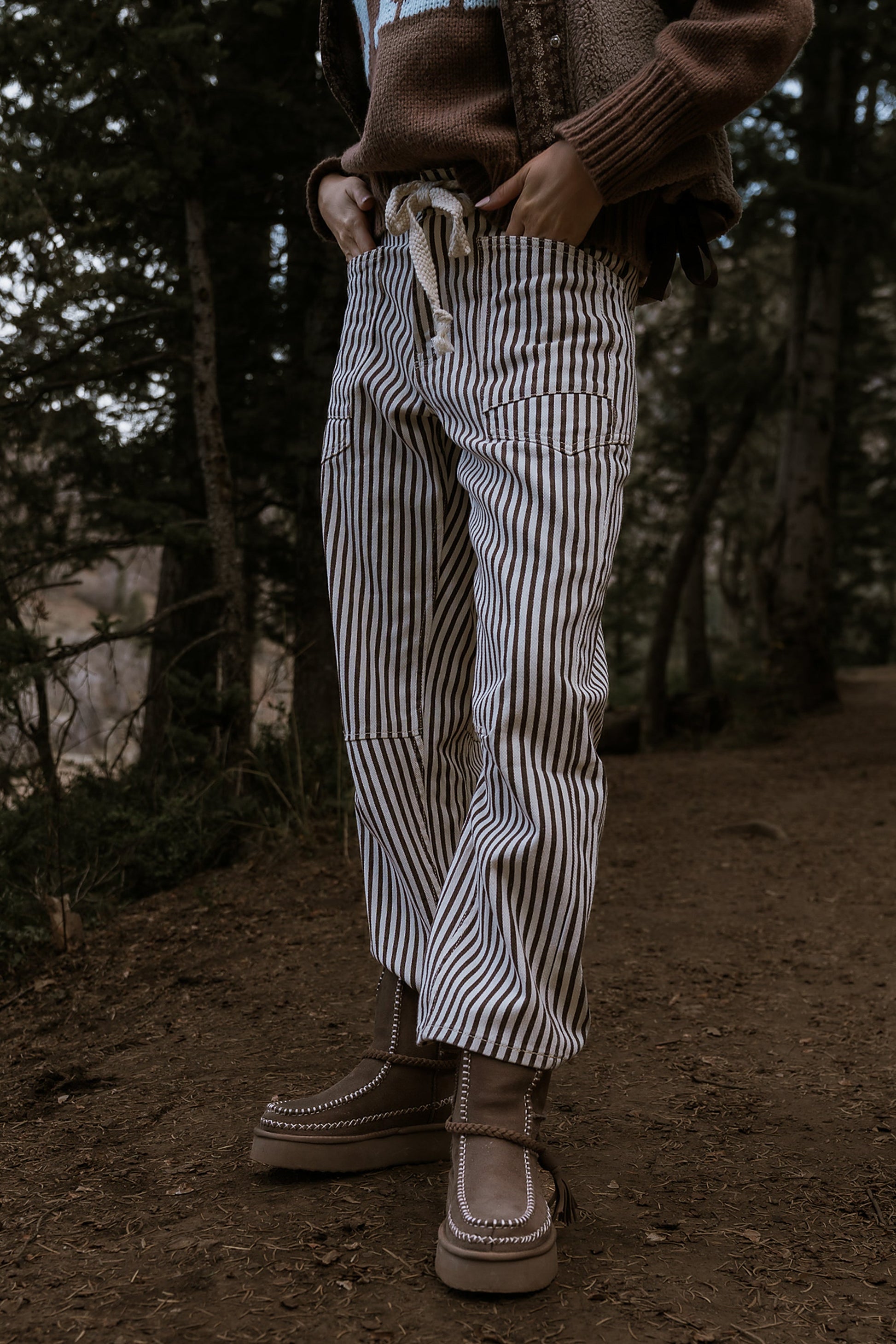 Jocelyn Barrel Jeans in Brown