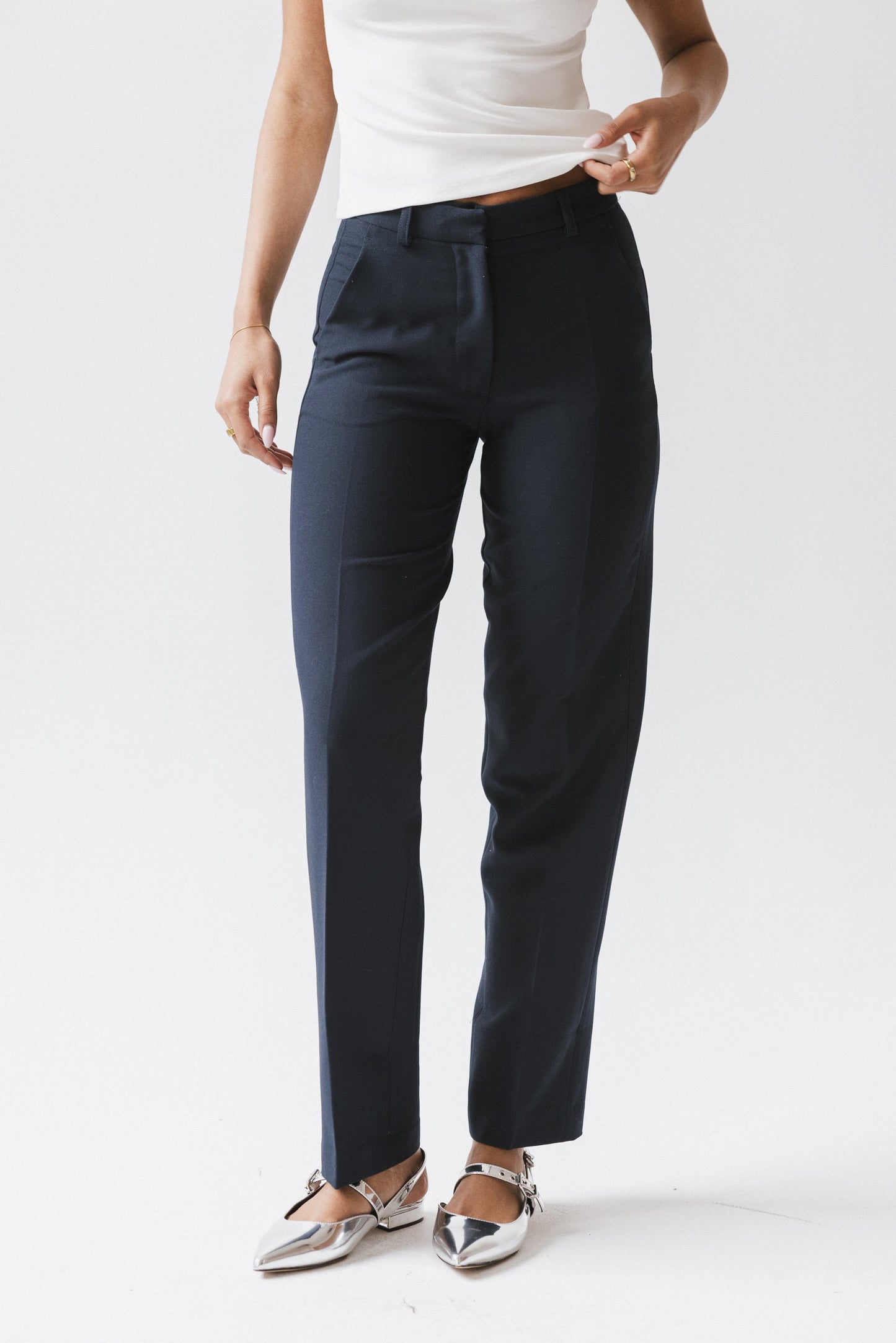 Mitchel Straight Leg Trouser in Navy