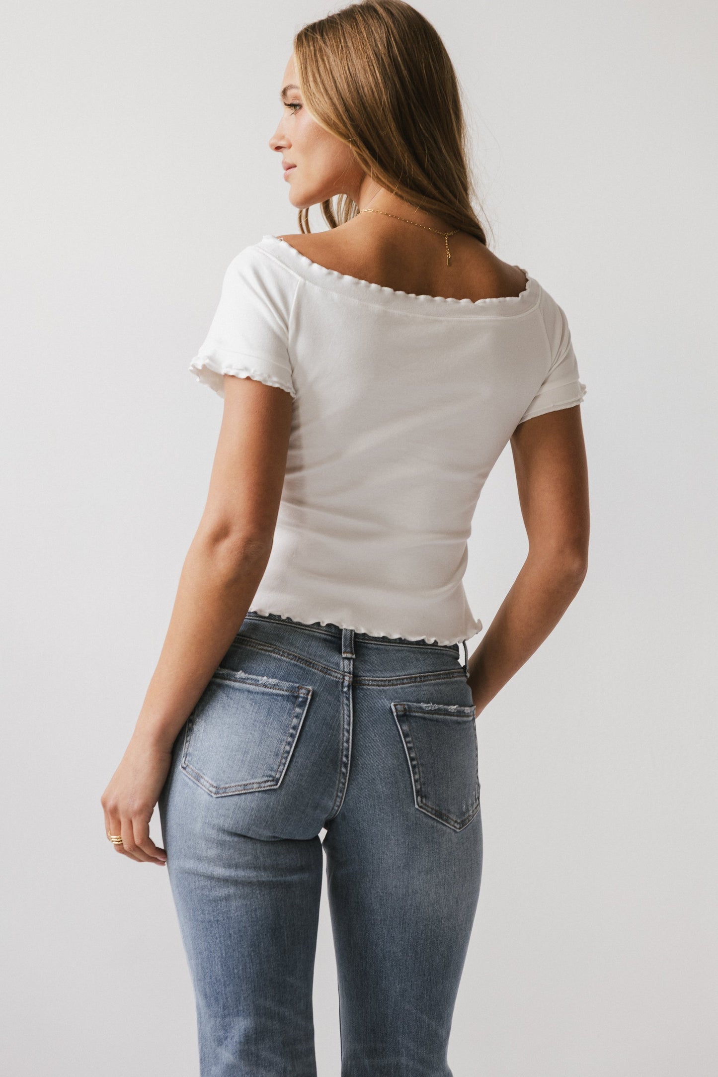 Hannah Lettuce Edge Top in White