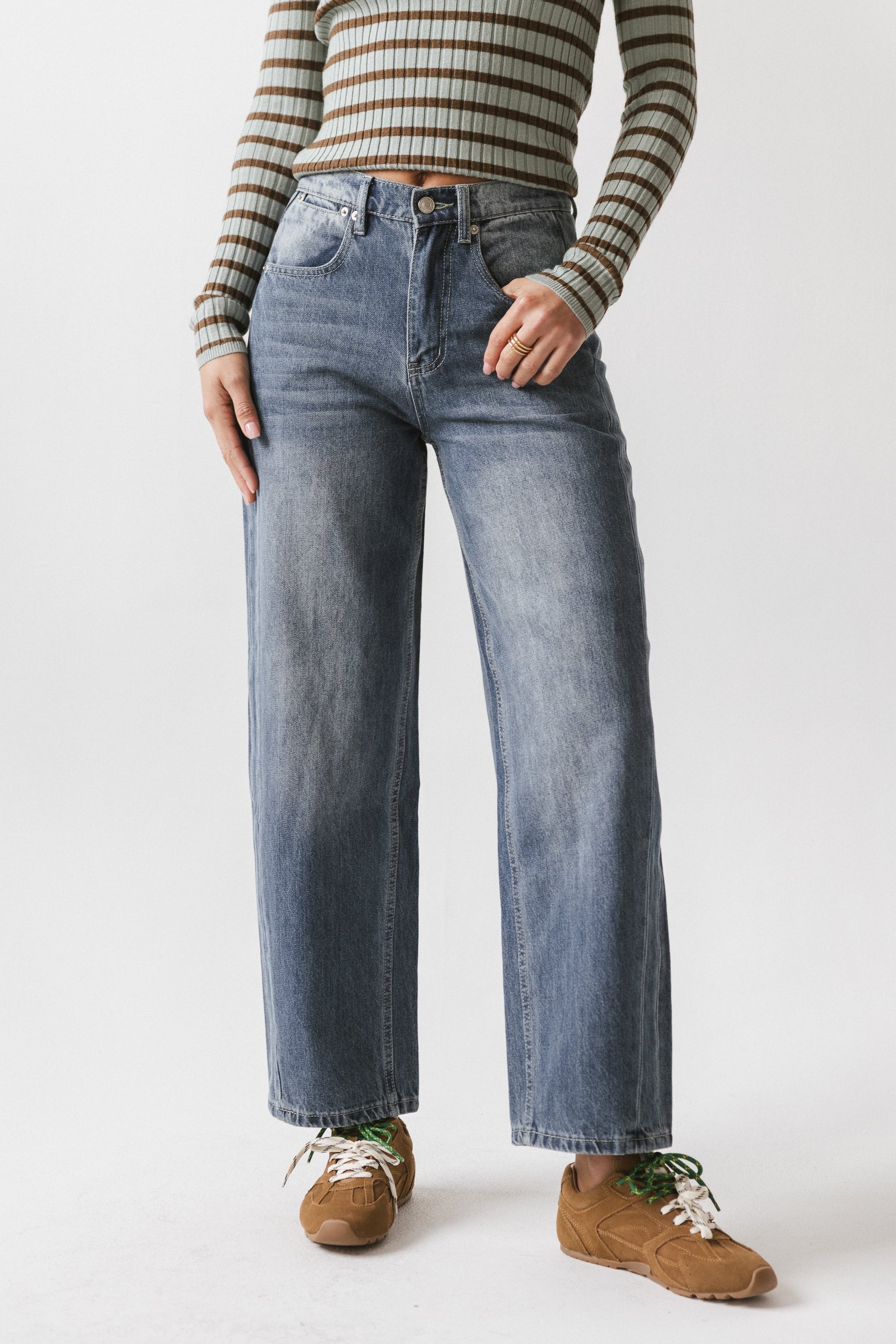 Moxie Relaxed Barrel Jeans