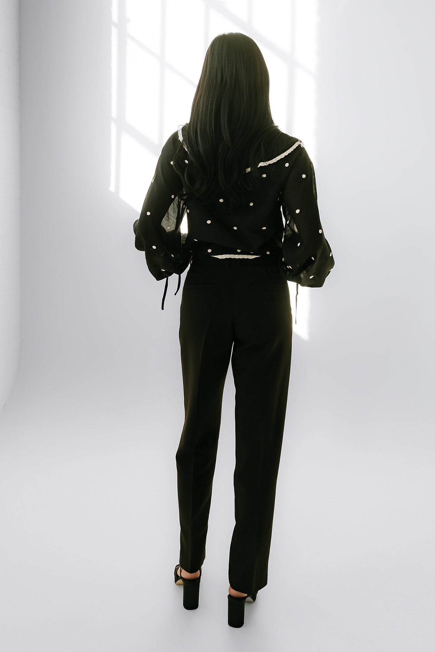 Mitchel Straight Leg Trouser in Black