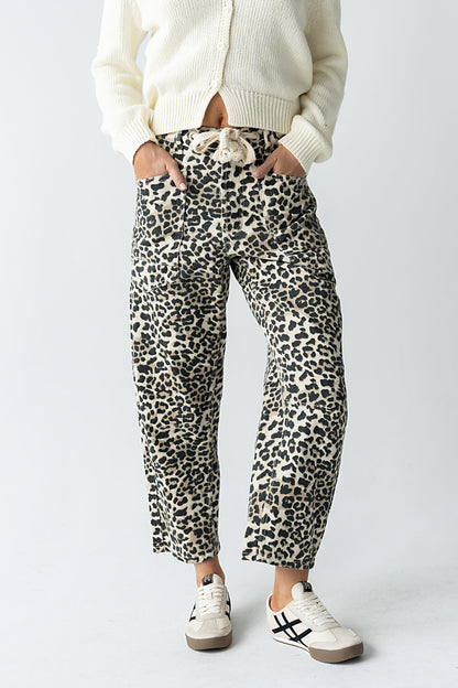 Jocelyn Barrel Jeans in Leopard
