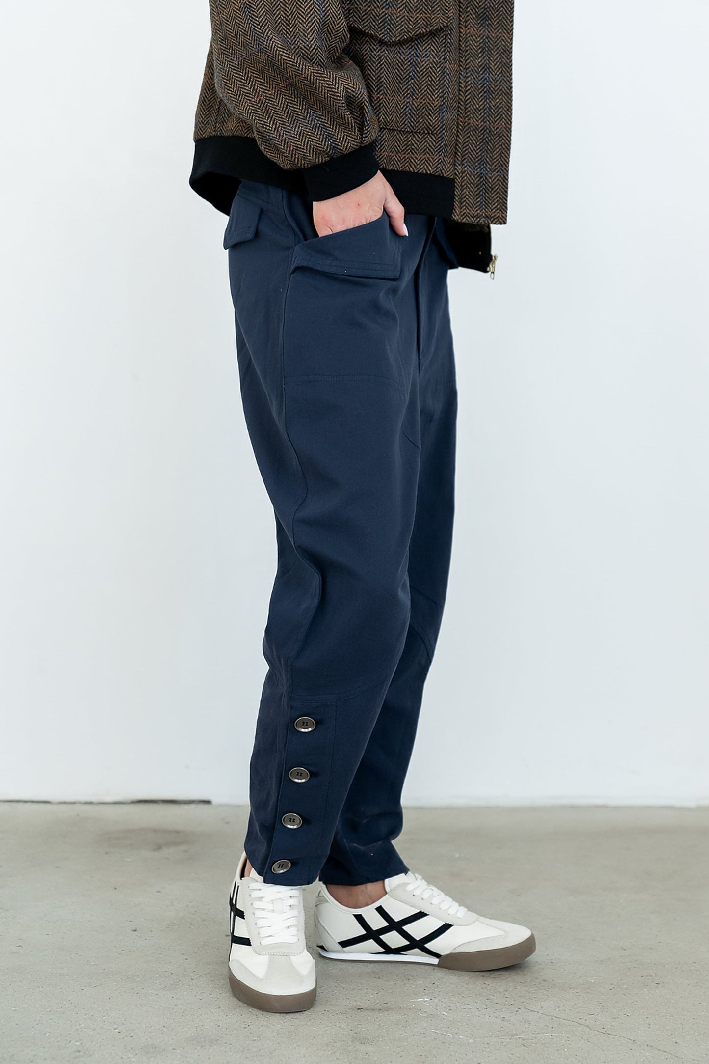 Lennie Cropped Barrel Pants