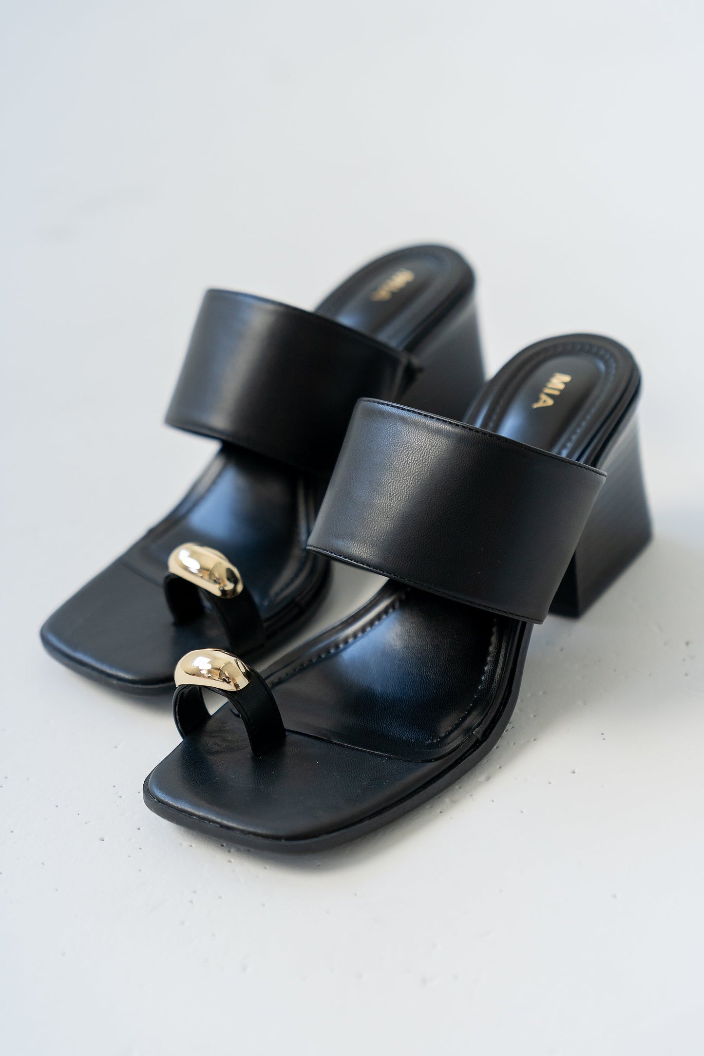 Fawn Block Heel in Black