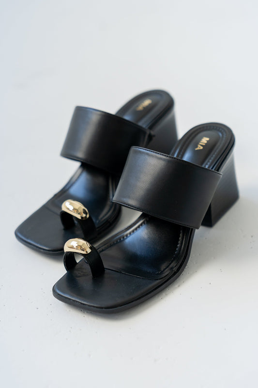Fawn Block Heel in Black