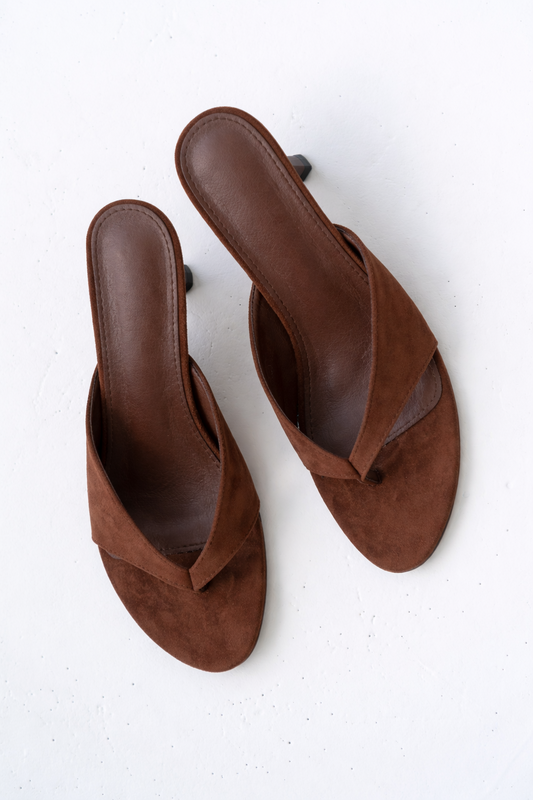 Kaiser Kitten Heel in Brown