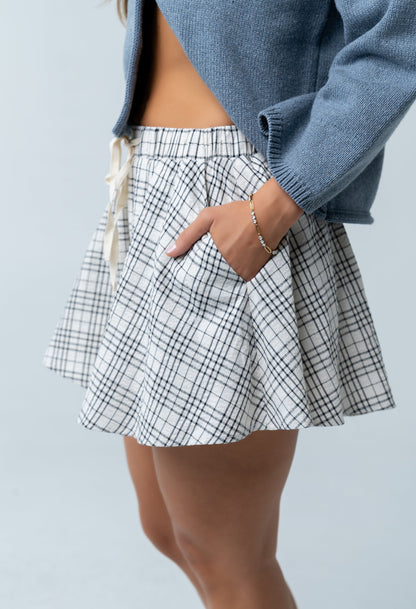 Katherine Plaid Shorts in Black